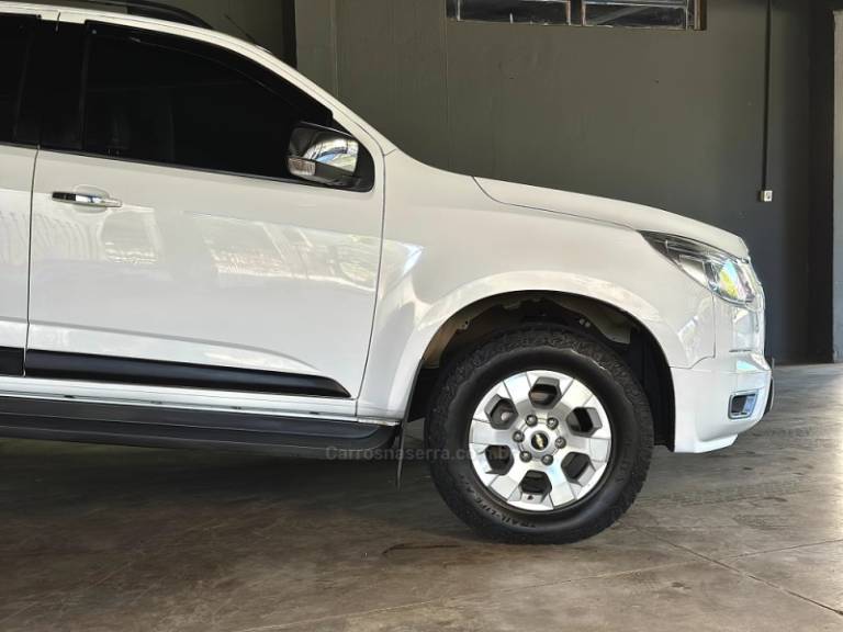 CHEVROLET - S10 - 2013/2013 - Branca - R$ 91.000,00