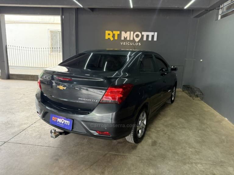 CHEVROLET - PRISMA - 2017/2018 - Cinza - R$ 66.000,00