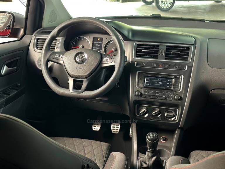 VOLKSWAGEN - CROSSFOX - 2015/2015 - Vermelha - R$ 54.000,00