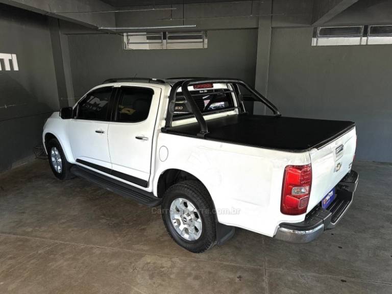 CHEVROLET - S10 - 2013/2013 - Branca - R$ 91.000,00