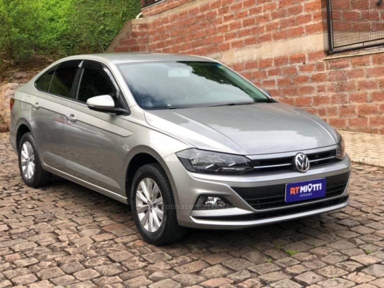 VOLKSWAGEN - VIRTUS - 2020/2020 - Prata - R$ 75.500,00