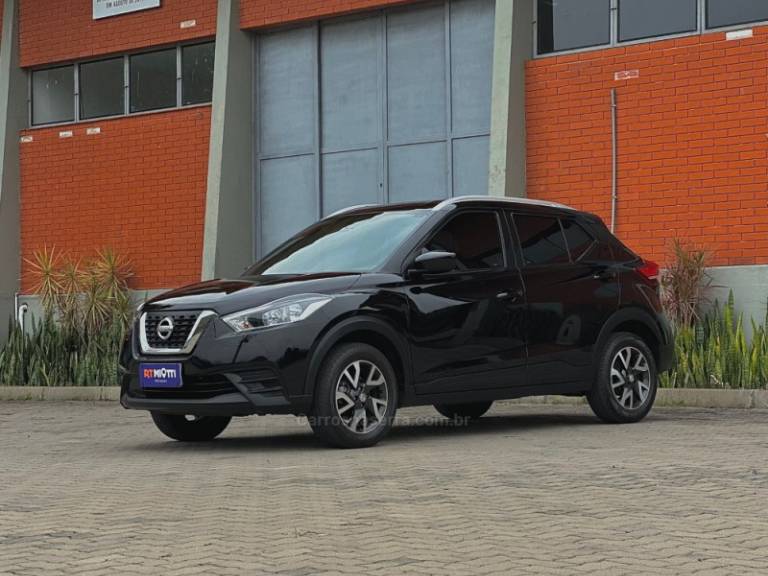 NISSAN - KICKS - 2019/2019 - Preta - R$ 81.500,00