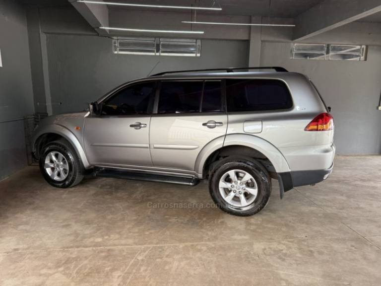MITSUBISHI - PAJERO DAKAR - 2012/2012 - Prata - R$ 102.000,00