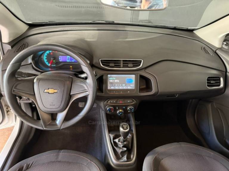 CHEVROLET - ONIX - 2015/2015 - Branca - R$ 51.000,00