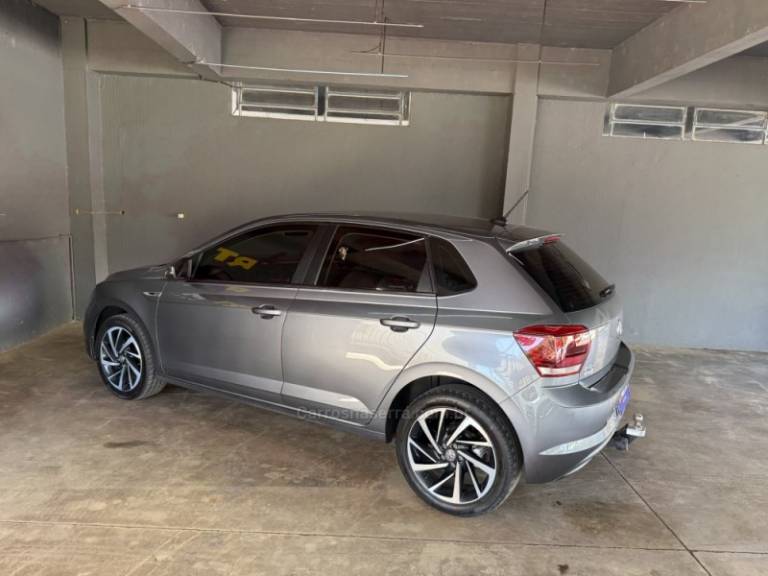 VOLKSWAGEN - POLO - 2021/2021 - Cinza - R$ 88.000,00