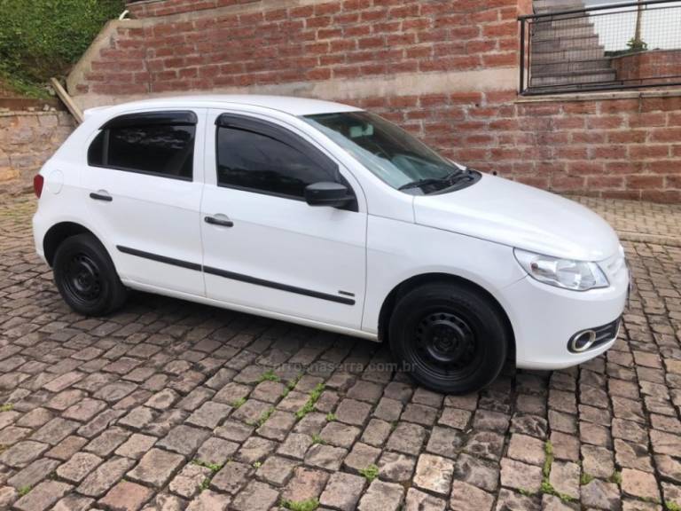 VOLKSWAGEN - GOL - 2008/2009 - Branca - R$ 24.000,00