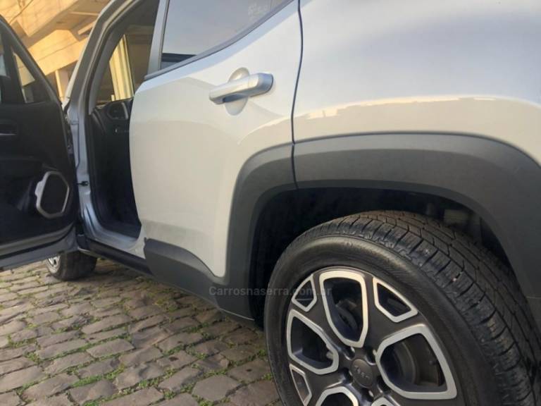 JEEP - RENEGADE - 2018/2018 - Prata - R$ 77.000,00