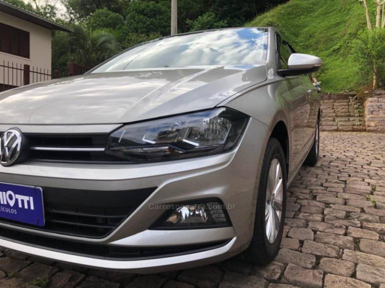 VOLKSWAGEN - VIRTUS - 2020/2020 - Prata - R$ 75.500,00