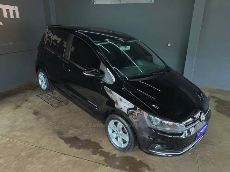 VOLKSWAGEN - FOX - 2017/2017 - Preta - R$ 55.000,00