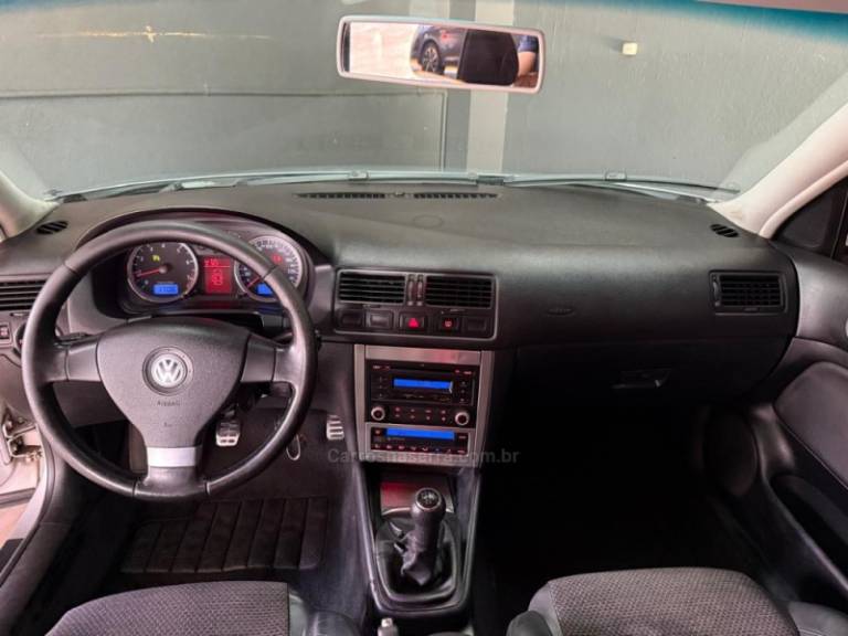 VOLKSWAGEN - GOLF - 2011/2011 - Prata - R$ 49.000,00