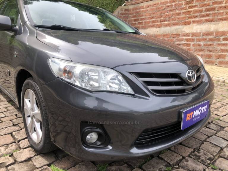 TOYOTA - COROLLA - 2014/2014 - Cinza - R$ 69.900,00