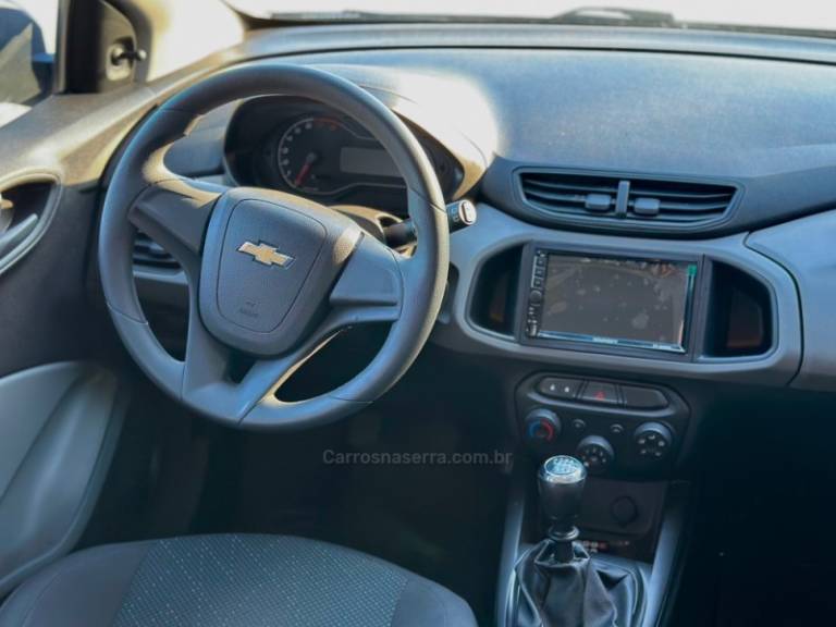 CHEVROLET - ONIX - 2018/2018 - Prata - R$ 49.500,00