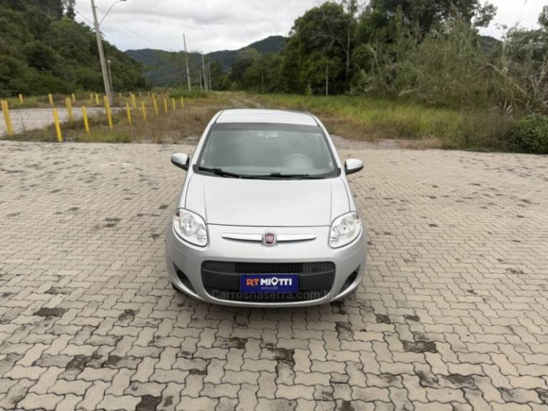 FIAT - PALIO - 2015/2016 - Prata - R$ 41.500,00