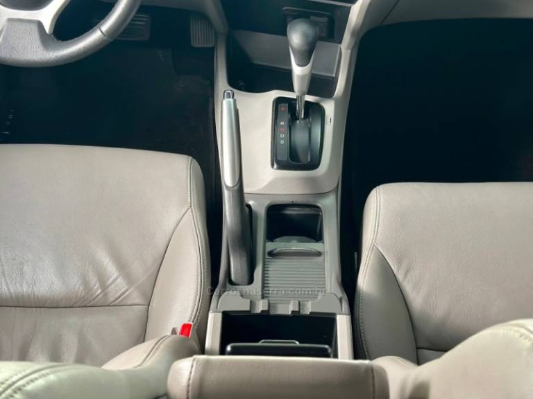 HONDA - CIVIC - 2016/2016 - Prata - R$ 79.700,00