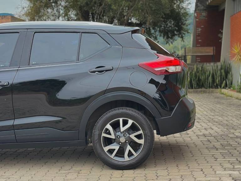 NISSAN - KICKS - 2019/2019 - Preta - R$ 81.500,00