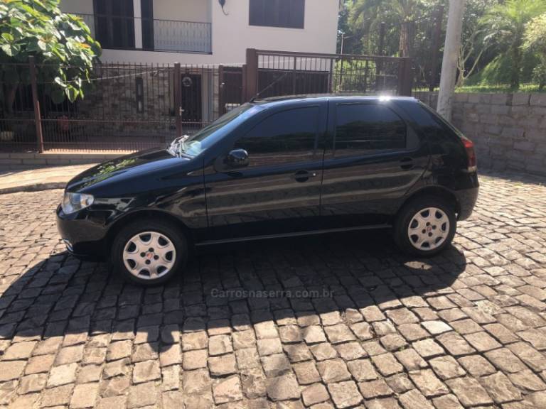 FIAT - PALIO - 2012/2012 - Preta - R$ 31.500,00