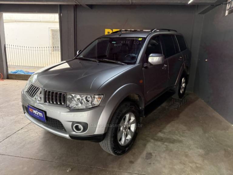 MITSUBISHI - PAJERO DAKAR - 2012/2012 - Prata - R$ 102.000,00
