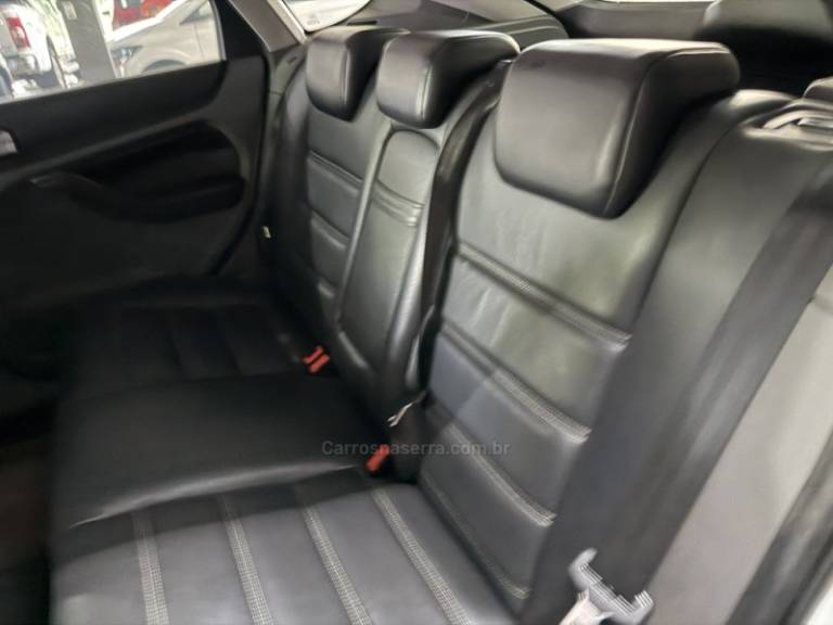 FORD - FOCUS - 2013/2013 - Branca - R$ 48.000,00