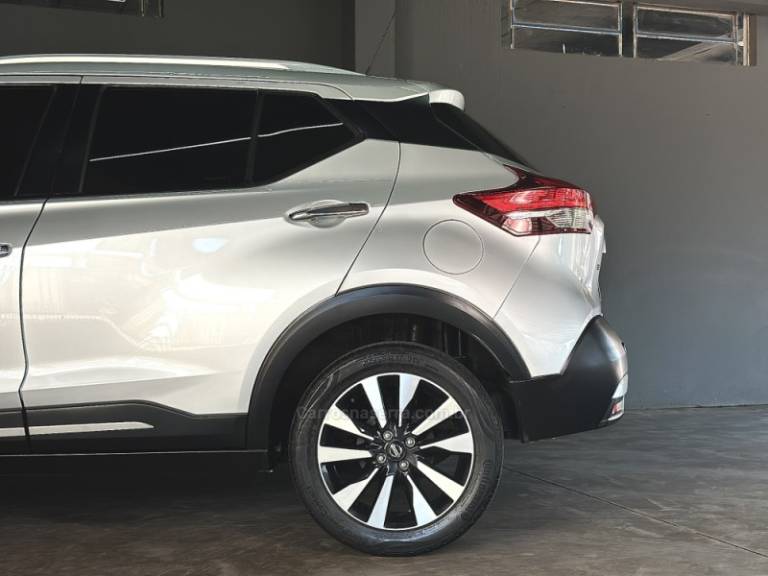NISSAN - KICKS - 2020/2020 - Prata - R$ 88.000,00