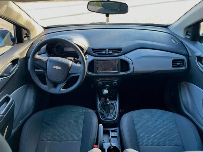 CHEVROLET - ONIX - 2018/2018 - Prata - R$ 49.500,00