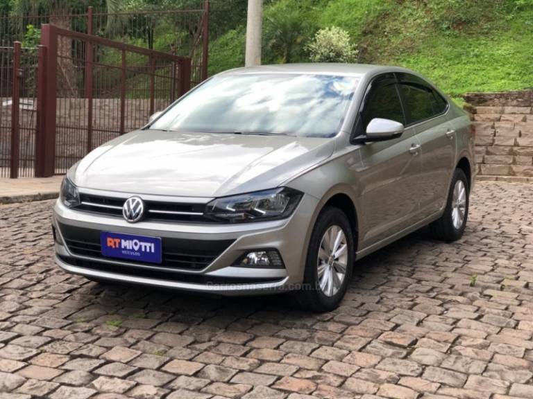 VOLKSWAGEN - VIRTUS - 2020/2020 - Prata - R$ 75.500,00